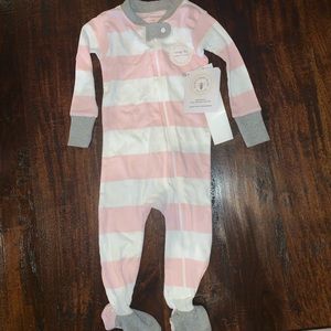 NWT Burt’s Bees 12m Zip Up Sleeper